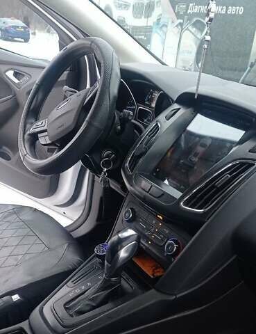 Білий Форд Фокус, об'ємом двигуна 2 л та пробігом 182 тис. км за 8700 $, фото 5 на Automoto.ua