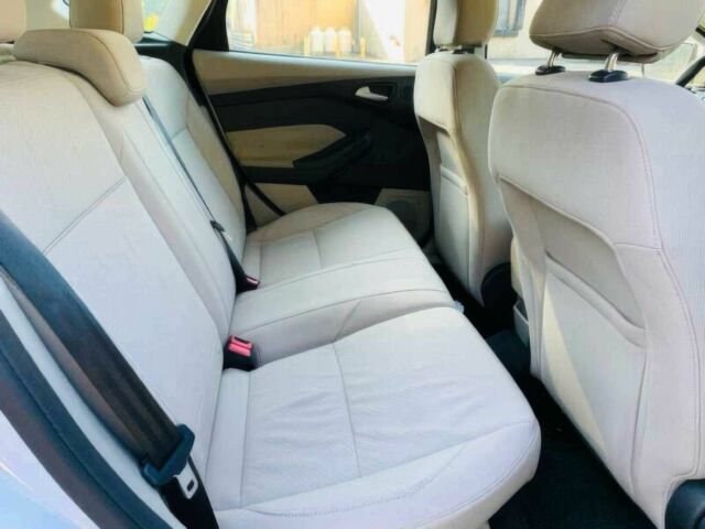 Белый Форд Фокус, объемом двигателя 0 л и пробегом 80 тыс. км за 7900 $, фото 12 на Automoto.ua