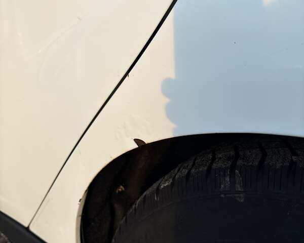 Белый Форд Фокус, объемом двигателя 1 л и пробегом 150 тыс. км за 7500 $, фото 12 на Automoto.ua