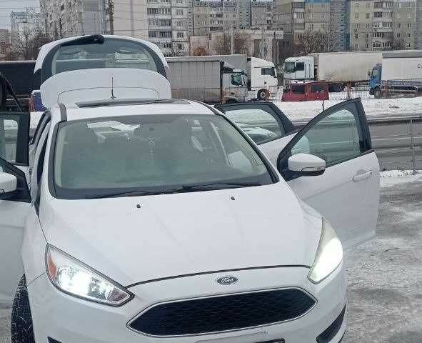 Білий Форд Фокус, об'ємом двигуна 2 л та пробігом 182 тис. км за 9200 $, фото 3 на Automoto.ua