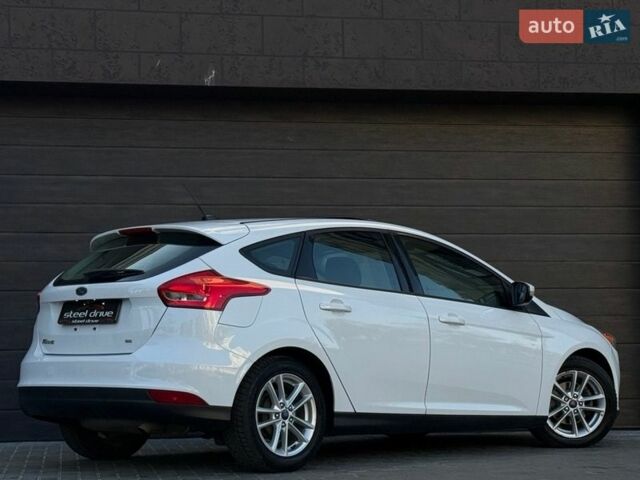 Белый Форд Фокус, объемом двигателя 2 л и пробегом 143 тыс. км за 9499 $, фото 5 на Automoto.ua