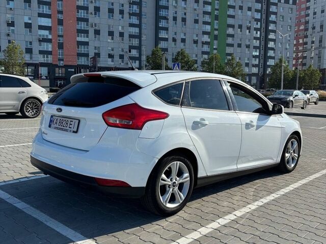 Белый Форд Фокус, объемом двигателя 1.6 л и пробегом 133 тыс. км за 8800 $, фото 4 на Automoto.ua