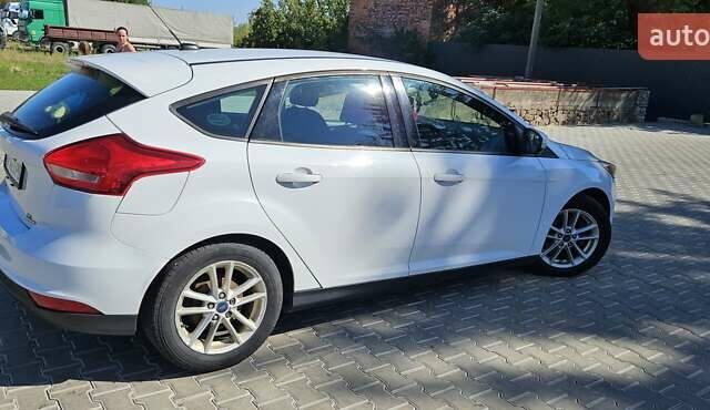 Белый Форд Фокус, объемом двигателя 2 л и пробегом 213 тыс. км за 8999 $, фото 5 на Automoto.ua