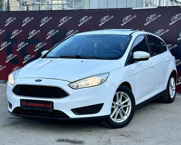 Білий Форд Фокус, об'ємом двигуна 2 л та пробігом 158 тис. км за 8300 $, фото 2 на Automoto.ua
