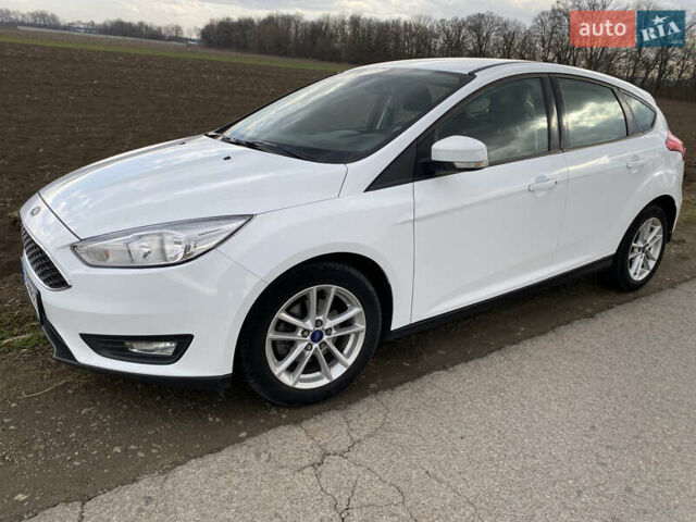Білий Форд Фокус, об'ємом двигуна 1 л та пробігом 177 тис. км за 10100 $, фото 3 на Automoto.ua