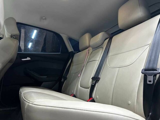 Білий Форд Фокус, об'ємом двигуна 2 л та пробігом 177 тис. км за 8700 $, фото 17 на Automoto.ua