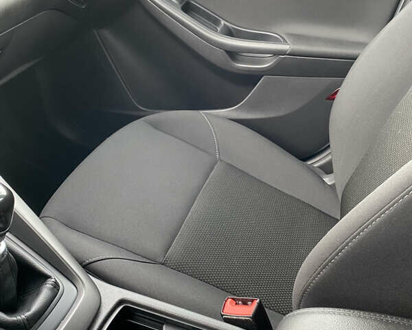 Білий Форд Фокус, об'ємом двигуна 1 л та пробігом 177 тис. км за 10100 $, фото 18 на Automoto.ua