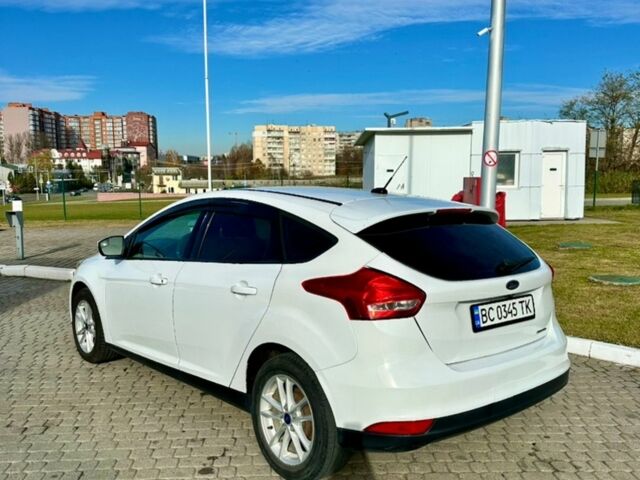 Білий Форд Фокус, об'ємом двигуна 2 л та пробігом 225 тис. км за 7300 $, фото 2 на Automoto.ua