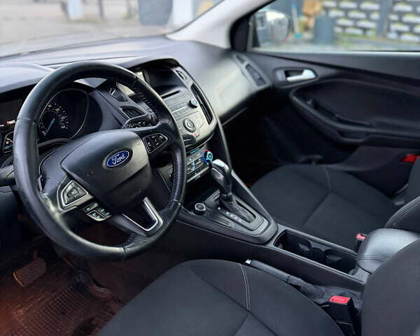 Форд Фокус 2016 в Киеве на Automoto.ua Белый Форд Фокус, объемом двигателя 2 л и пробегом 165 тыс. км за 6750 $, фото 6 на Automoto.ua