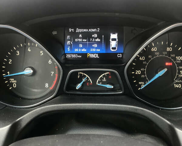 Белый Форд Фокус, объемом двигателя 2 л и пробегом 297 тыс. км за 7500 $, фото 1 на Automoto.ua