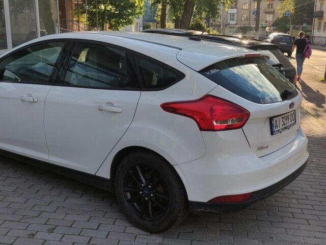 Белый Форд Фокус, объемом двигателя 2 л и пробегом 148 тыс. км за 8200 $, фото 1 на Automoto.ua
