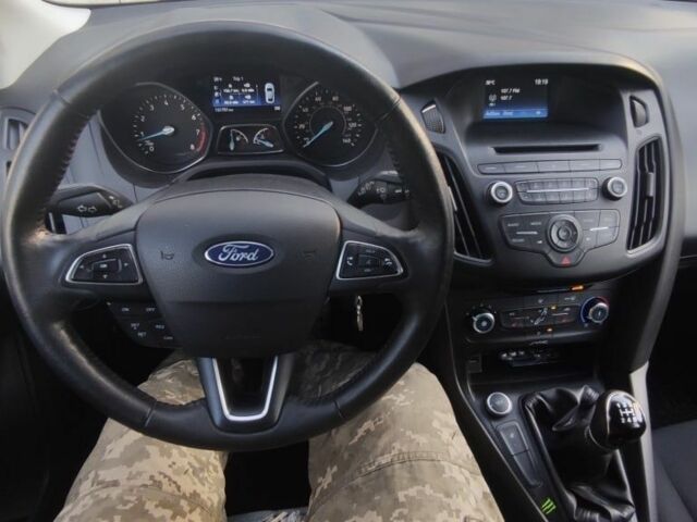 Белый Форд Фокус, объемом двигателя 2 л и пробегом 148 тыс. км за 8200 $, фото 4 на Automoto.ua