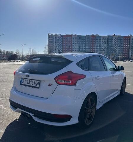 Белый Форд Фокус, объемом двигателя 2 л и пробегом 119 тыс. км за 11500 $, фото 4 на Automoto.ua