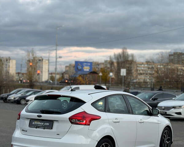 Форд Фокус 2016 в Киеве на Automoto.ua Белый Форд Фокус, объемом двигателя 2 л и пробегом 165 тыс. км за 6750 $, фото 5 на Automoto.ua