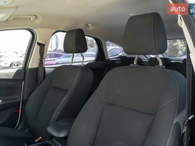 Белый Форд Фокус, объемом двигателя 1 л и пробегом 191 тыс. км за 8700 $, фото 27 на Automoto.ua