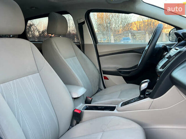 Білий Форд Фокус, об'ємом двигуна 2 л та пробігом 224 тис. км за 9200 $, фото 17 на Automoto.ua