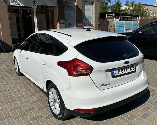 Білий Форд Фокус, об'ємом двигуна 2 л та пробігом 230 тис. км за 6000 $, фото 7 на Automoto.ua