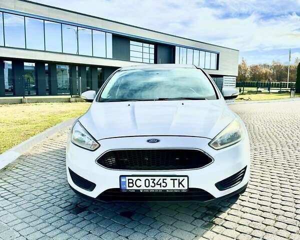 Білий Форд Фокус, об'ємом двигуна 2 л та пробігом 220 тис. км за 8000 $, фото 3 на Automoto.ua