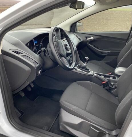 Белый Форд Фокус, объемом двигателя 1 л и пробегом 177 тыс. км за 7590 $, фото 3 на Automoto.ua