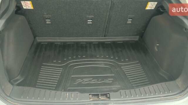 Білий Форд Фокус, об'ємом двигуна 2 л та пробігом 162 тис. км за 8999 $, фото 19 на Automoto.ua