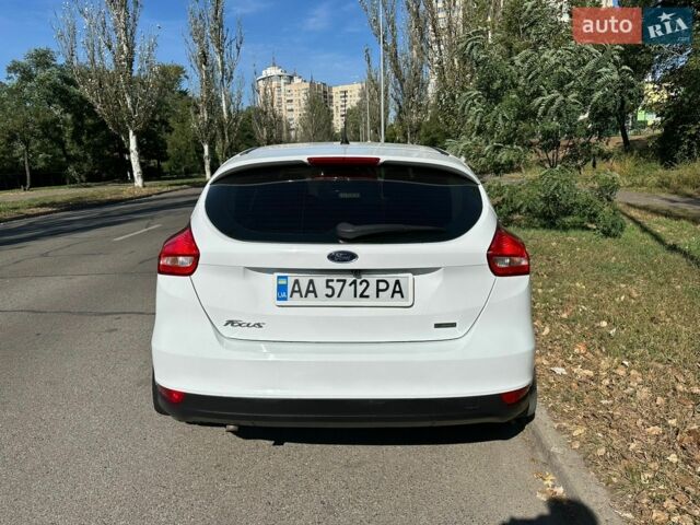 Белый Форд Фокус, объемом двигателя 1 л и пробегом 92 тыс. км за 7999 $, фото 7 на Automoto.ua