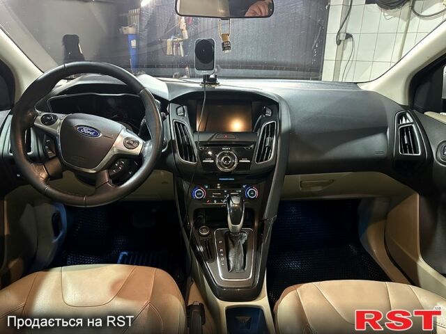 Белый Форд Фокус, объемом двигателя 0.15 л и пробегом 122 тыс. км за 8500 $, фото 3 на Automoto.ua