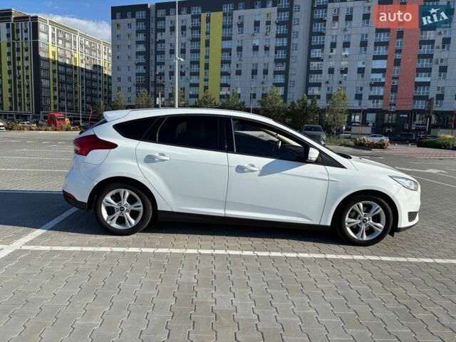Белый Форд Фокус, объемом двигателя 1.6 л и пробегом 133 тыс. км за 8800 $, фото 5 на Automoto.ua