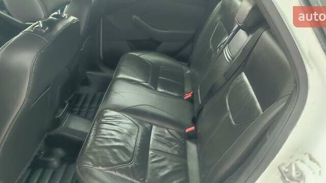 Білий Форд Фокус, об'ємом двигуна 2 л та пробігом 162 тис. км за 8999 $, фото 17 на Automoto.ua