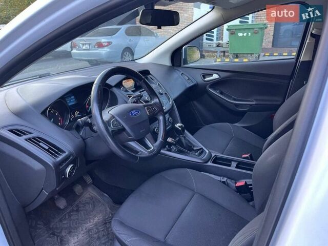 Білий Форд Фокус, об'ємом двигуна 1 л та пробігом 140 тис. км за 6500 $, фото 7 на Automoto.ua