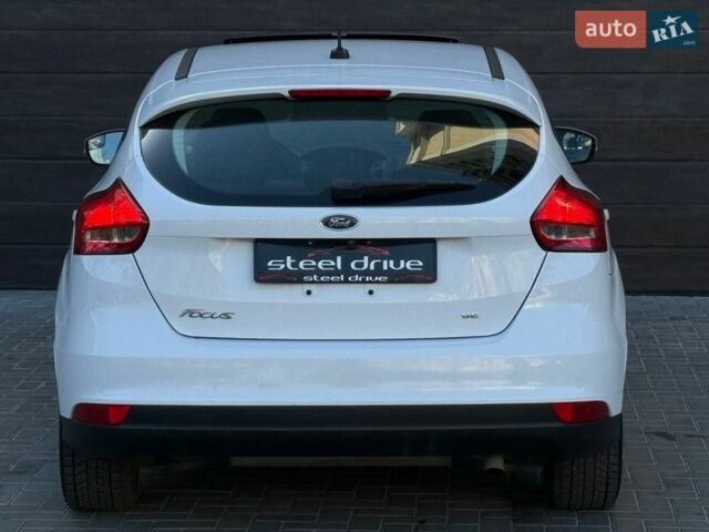 Белый Форд Фокус, объемом двигателя 2 л и пробегом 143 тыс. км за 9499 $, фото 4 на Automoto.ua