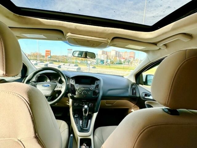 Білий Форд Фокус, об'ємом двигуна 2 л та пробігом 225 тис. км за 7300 $, фото 4 на Automoto.ua