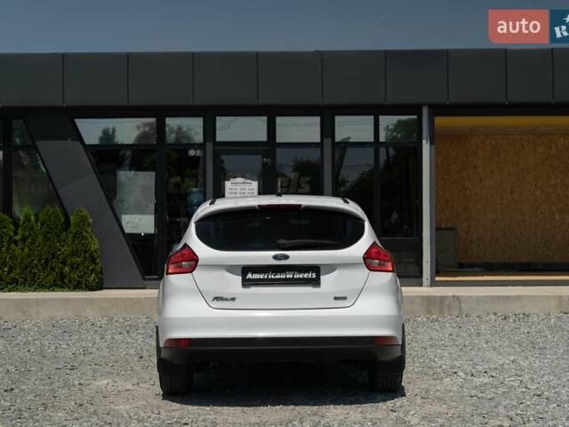 Белый Форд Фокус, объемом двигателя 1 л и пробегом 191 тыс. км за 8700 $, фото 5 на Automoto.ua