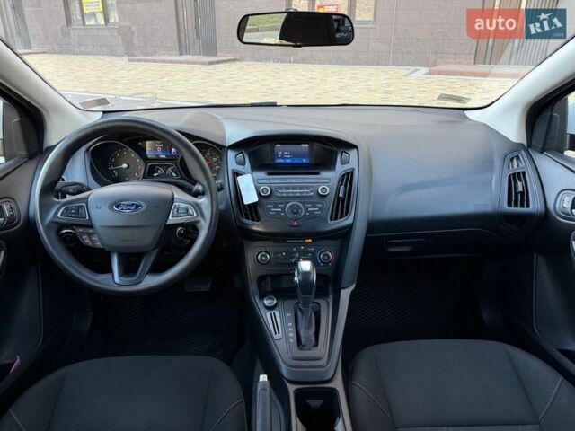 Белый Форд Фокус, объемом двигателя 2 л и пробегом 143 тыс. км за 9499 $, фото 13 на Automoto.ua