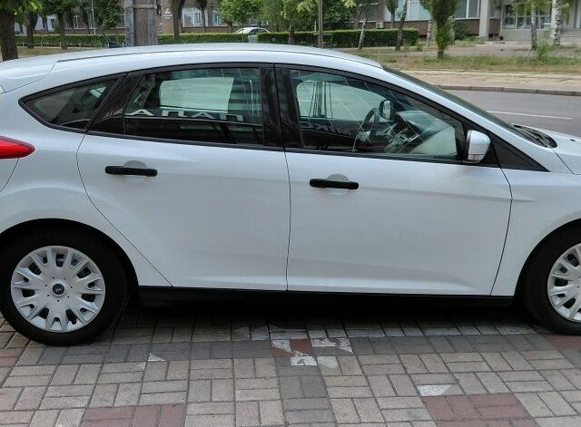 Белый Форд Фокус, объемом двигателя 1.5 л и пробегом 167 тыс. км за 7600 $, фото 8 на Automoto.ua