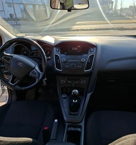 Белый Форд Фокус, объемом двигателя 1 л и пробегом 108 тыс. км за 9500 $, фото 18 на Automoto.ua