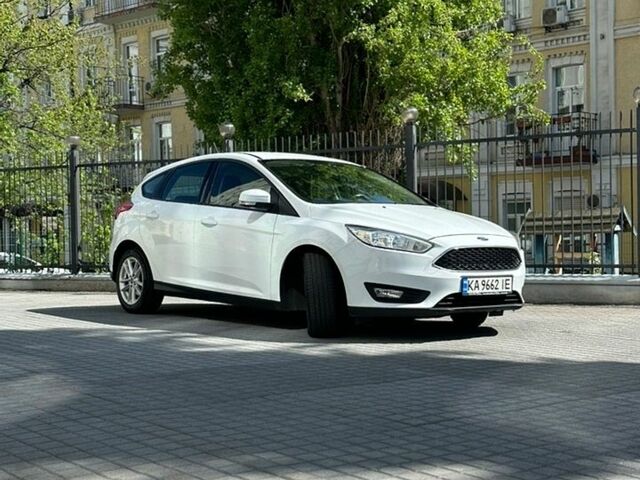 Білий Форд Фокус, об'ємом двигуна 1 л та пробігом 123 тис. км за 7500 $, фото 18 на Automoto.ua