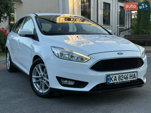 Белый Форд Фокус, объемом двигателя 1 л и пробегом 57 тыс. км за 10900 $, фото 5 на Automoto.ua
