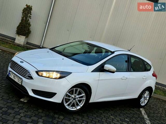 Белый Форд Фокус, объемом двигателя 2 л и пробегом 149 тыс. км за 7650 $, фото 1 на Automoto.ua