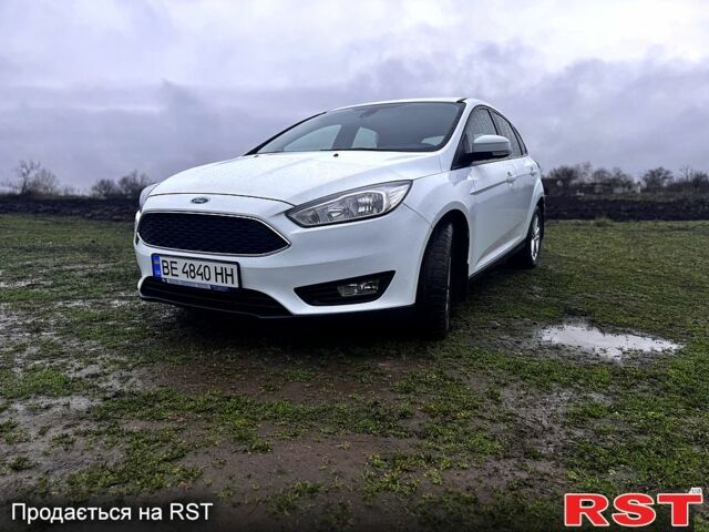 Белый Форд Фокус, объемом двигателя 1.5 л и пробегом 211 тыс. км за 9800 $, фото 5 на Automoto.ua