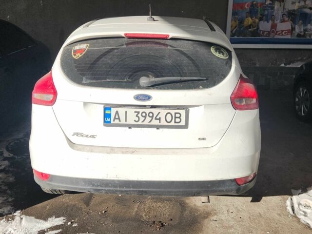 Белый Форд Фокус, объемом двигателя 2 л и пробегом 200 тыс. км за 3700 $, фото 1 на Automoto.ua