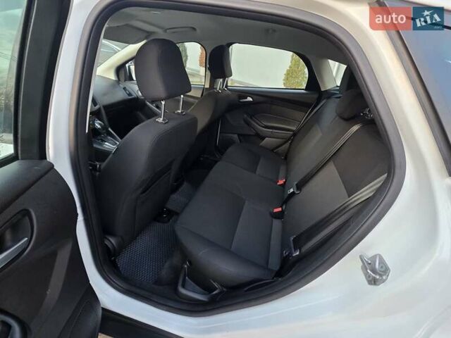 Белый Форд Фокус, объемом двигателя 2 л и пробегом 149 тыс. км за 7650 $, фото 37 на Automoto.ua