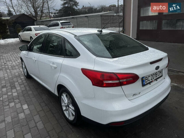 Белый Форд Фокус, объемом двигателя 2 л и пробегом 58 тыс. км за 6850 $, фото 17 на Automoto.ua