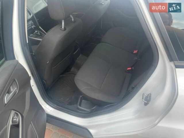Белый Форд Фокус, объемом двигателя 1.5 л и пробегом 182 тыс. км за 8500 $, фото 15 на Automoto.ua