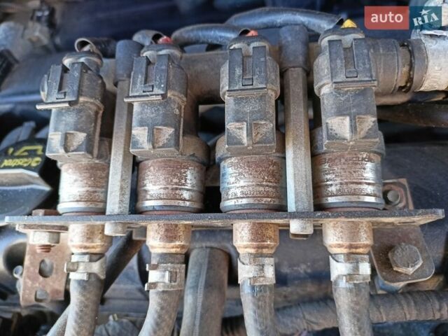 Білий Форд Фокус, об'ємом двигуна 1.6 л та пробігом 124 тис. км за 10400 $, фото 27 на Automoto.ua