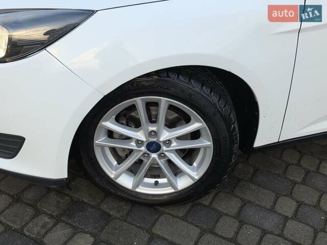 Белый Форд Фокус, объемом двигателя 2 л и пробегом 149 тыс. км за 7650 $, фото 24 на Automoto.ua