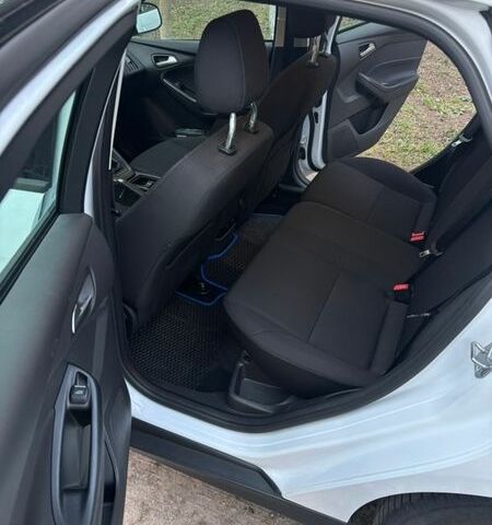 Белый Форд Фокус, объемом двигателя 1.5 л и пробегом 154 тыс. км за 9750 $, фото 18 на Automoto.ua