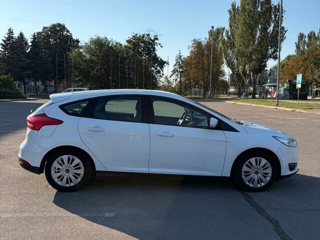 Білий Форд Фокус, об'ємом двигуна 1.6 л та пробігом 136 тис. км за 9000 $, фото 1 на Automoto.ua