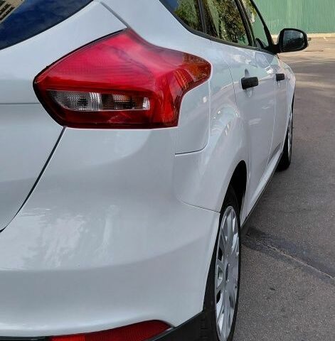 Белый Форд Фокус, объемом двигателя 1.5 л и пробегом 167 тыс. км за 7600 $, фото 13 на Automoto.ua