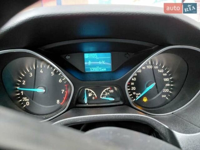Білий Форд Фокус, об'ємом двигуна 1.6 л та пробігом 140 тис. км за 9300 $, фото 4 на Automoto.ua