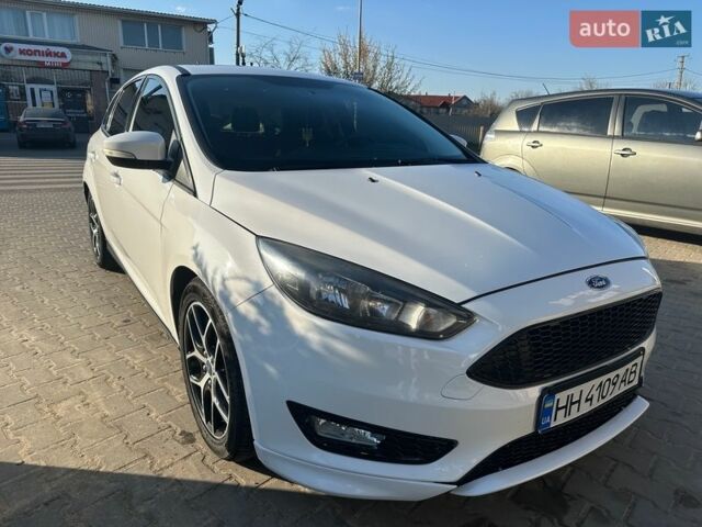Белый Форд Фокус, объемом двигателя 2 л и пробегом 158 тыс. км за 8800 $, фото 9 на Automoto.ua